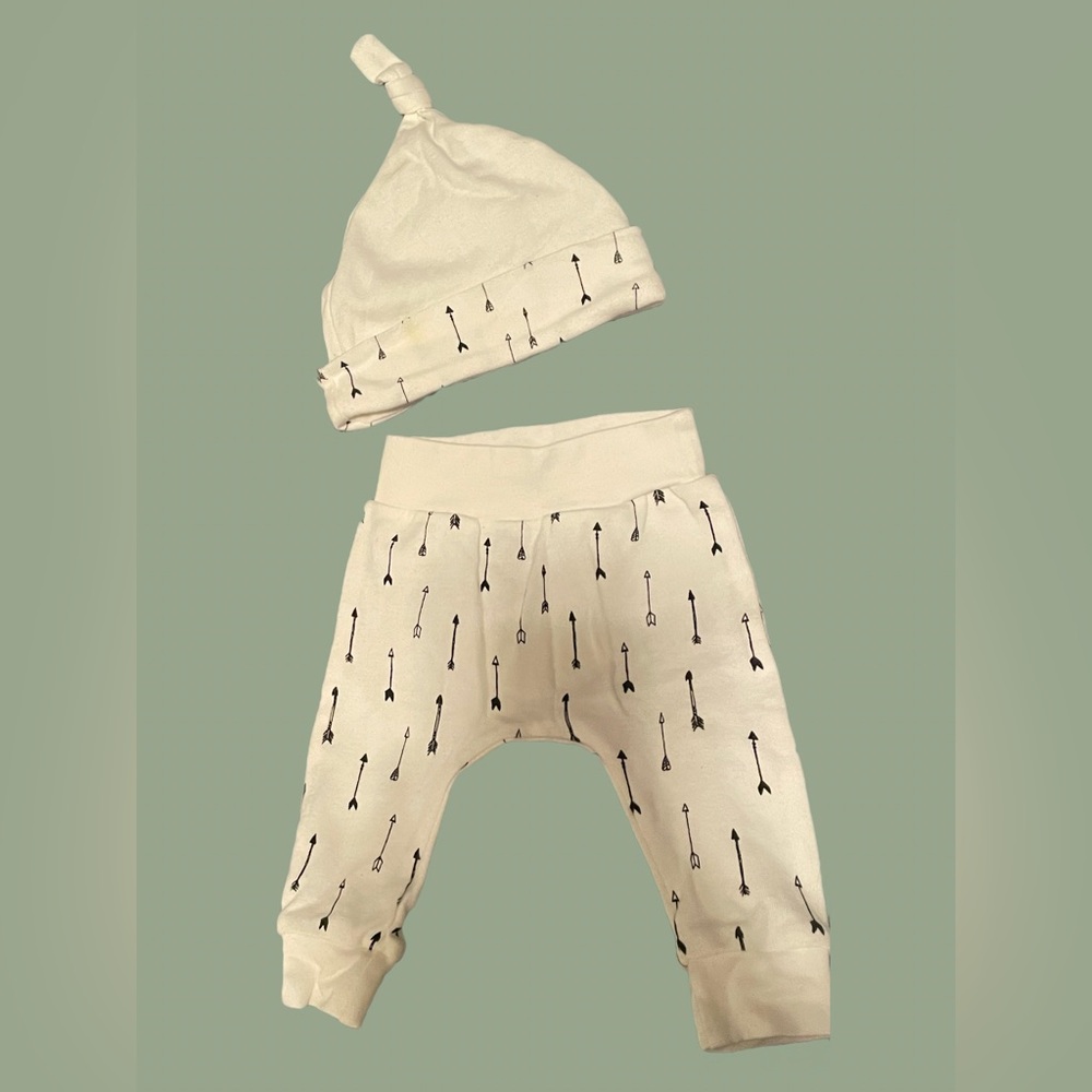 RAE DUNN: PANT & HAT SET